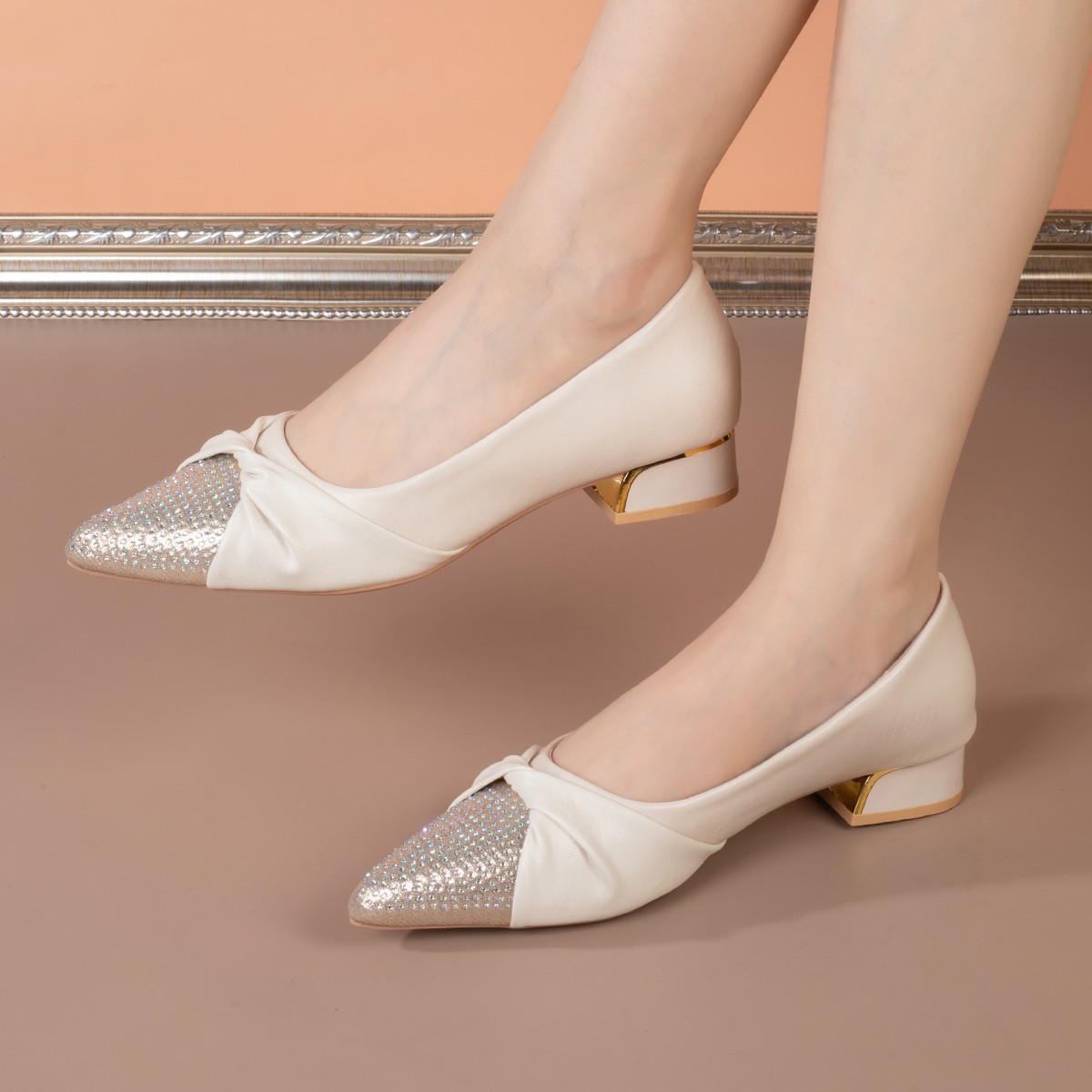 Dress Shoe Pointed - Kadınlar için taşlı sivri burunlu, bükümlü